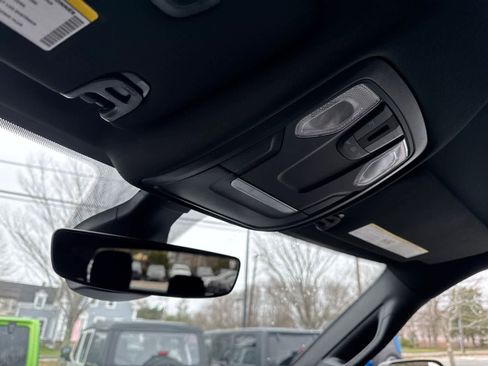 Used 2022 RAM 2500 Big Horn w/ Night Edition AWD/4WD image 25