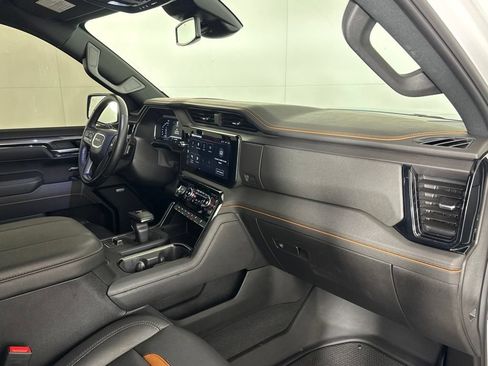 Certified 2025 GMC Sierra 1500 AT4 AWD/4WD image 40