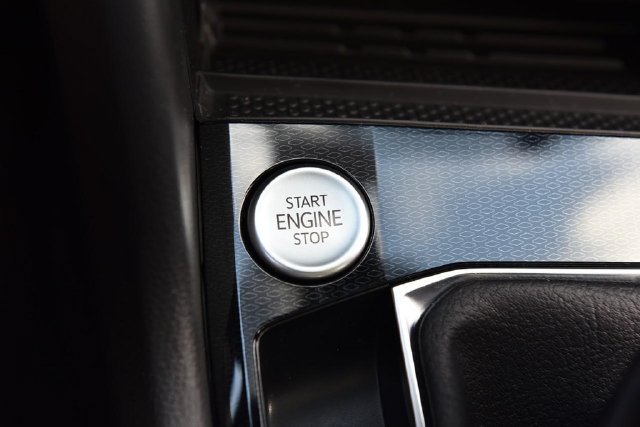New 2027 Volkswagen Taos SE AWD/4WD image 16