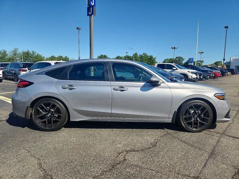 Used 2023 Honda Civic Sport Touring image 7