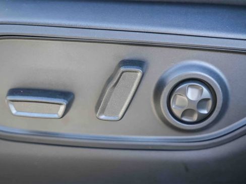 New 2025 Jeep Grand Cherokee Limited image 22