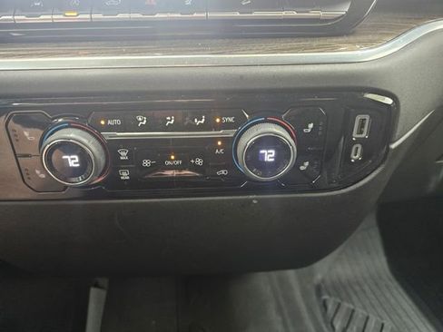 Used 2022 Chevrolet Silverado 1500 RST AWD/4WD image 9