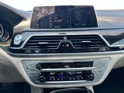 Used 2017 BMW 750i xDrive AWD/4WD image 25