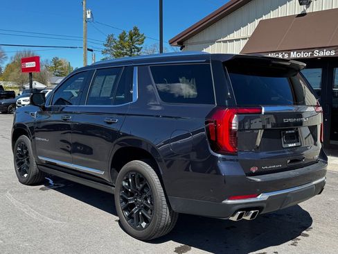 Used 2025 GMC Yukon Denali w/ Sun & Power Step Package AWD/4WD image 3