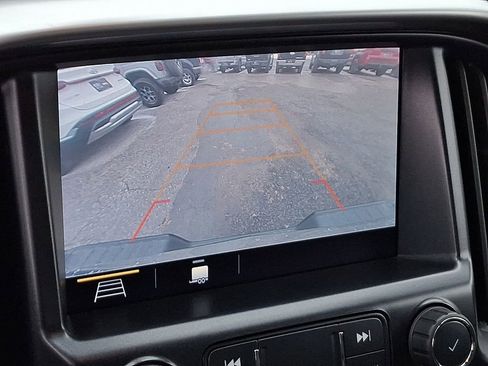 Used 2020 Chevrolet Colorado ZR2 image 18