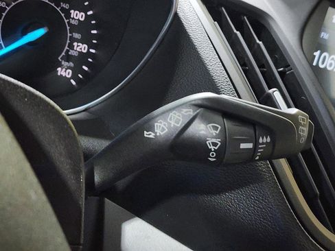 Used 2019 Ford Escape SEL image 16