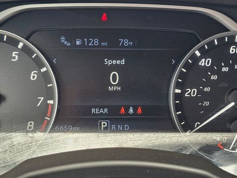 Used 2025 Nissan Frontier SV w/ SV Convenience Package RWD image 17