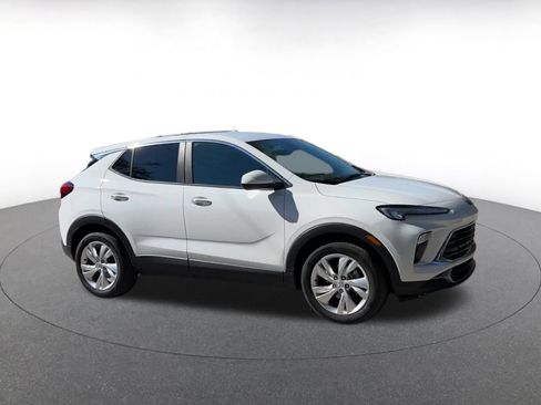Used 2025 Buick Encore GX Preferred image 2