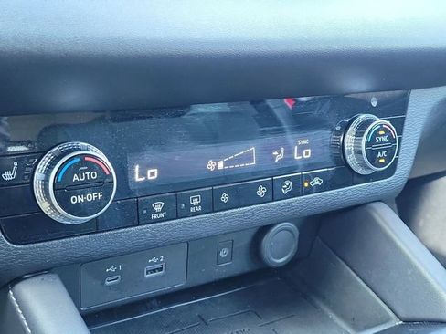 Used 2023 Mitsubishi Outlander SE FWD image 30