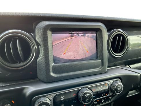 Used 2021 Jeep Wrangler Unlimited Sport AWD/4WD image 13