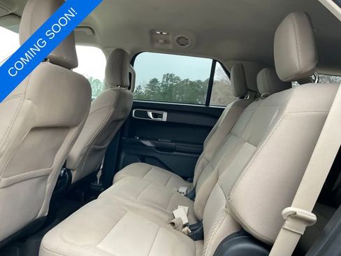 Used 2021 Ford Explorer 4WD image 3