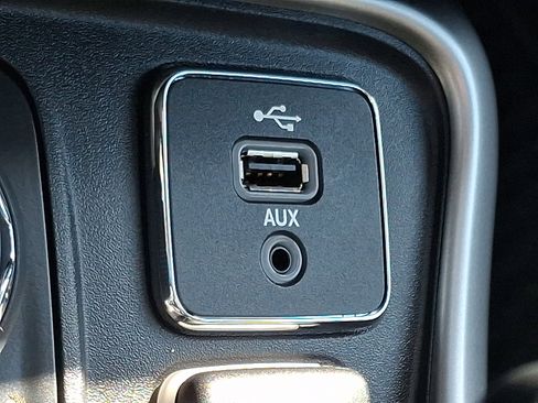 Used 2018 Jeep Compass Latitude w/ Popular Equipment Group image 25