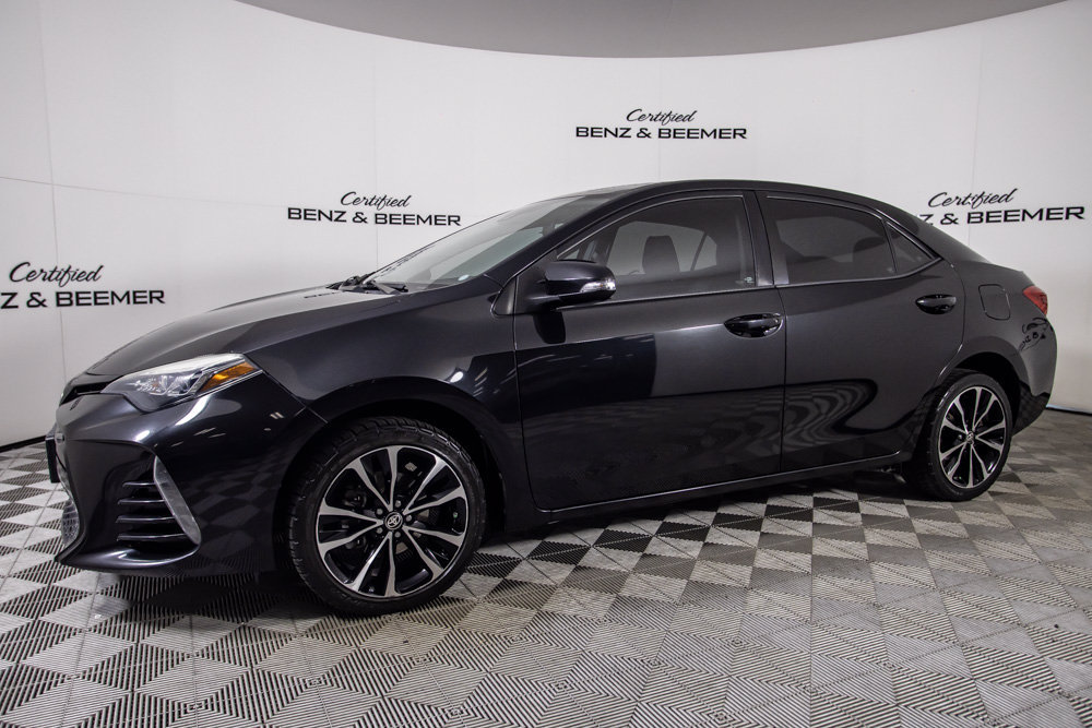 Used 2017 Toyota Corolla SE w/ Carpet Mat Package (TMS) FWD image 9