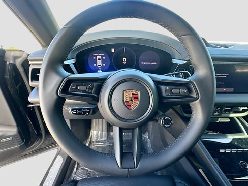 Used 2025 Porsche Macan 4S Electric image 11