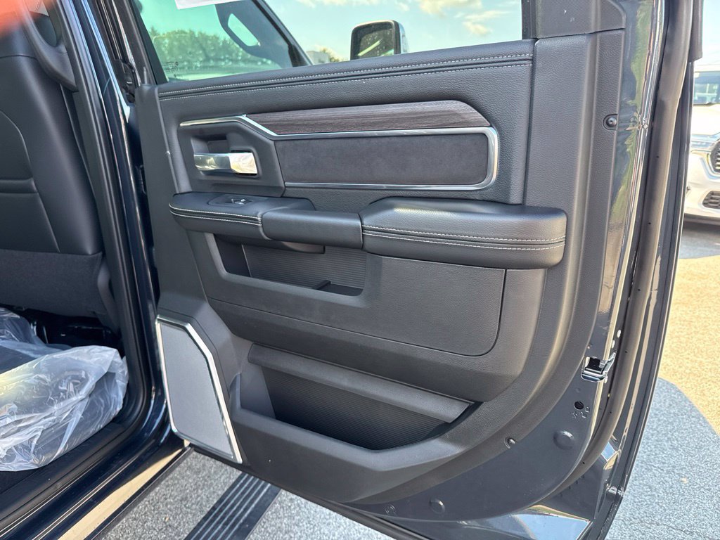 New 2026 RAM 1500 Big Horn AWD/4WD image 25