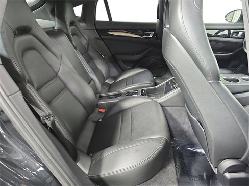 Used 2019 Porsche Panamera 4 image 26