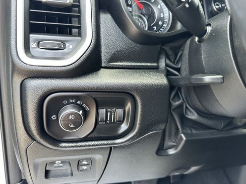 Used 2019 RAM 1500 Big Horn RWD image 28