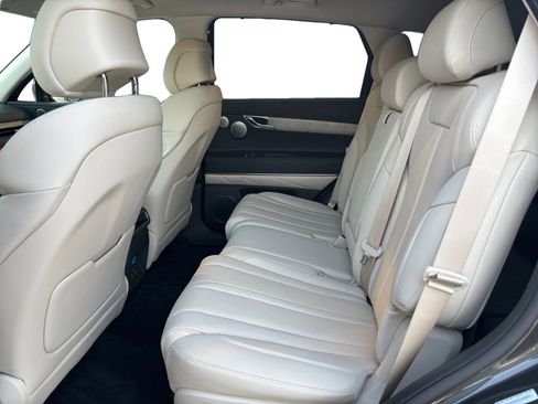 Used 2025 Genesis GV80 2.5T Advanced image 13