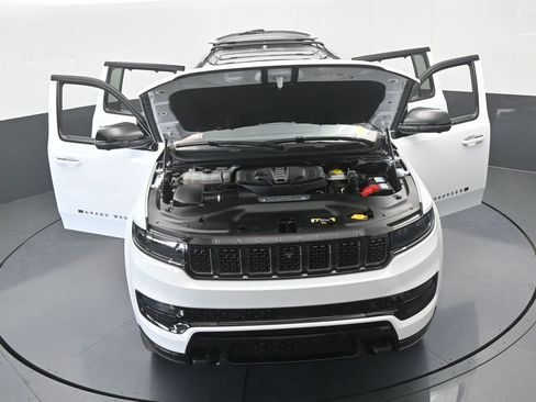 Used 2024 Jeep Grand Wagoneer Series III w/ Quick Order Packagew 28T image 96