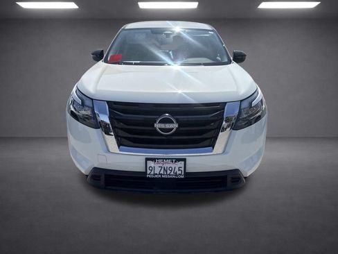 Used 2024 Nissan Pathfinder S FWD image 21