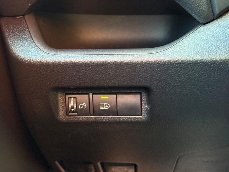 Used 2019 Toyota RAV4 LE w/ All Weather Liner Package AWD/4WD image 29