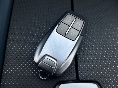 Used 2017 Ferrari GTC4Lusso image 29