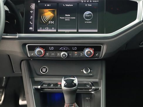 Certified 2025 Audi Q3 2.0T Premium Plus w/ Premium Plus Package image 20