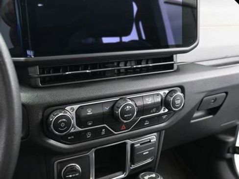 Used 2024 Jeep Wrangler Sport image 20