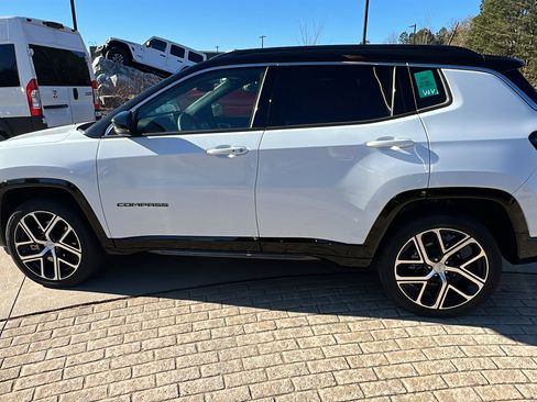 Used 2024 Jeep Compass Limited w/ Elite Group image 12