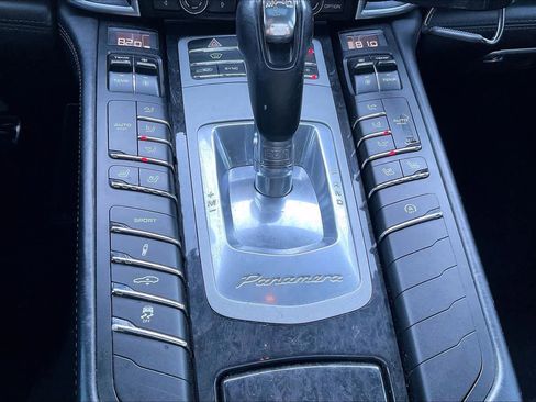 Used 2016 Porsche Panamera S image 33