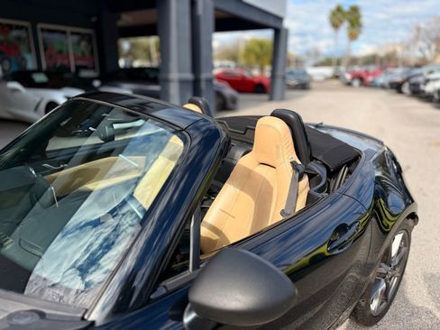 Used 2016 MAZDA MX-5 Miata Grand Touring image 2