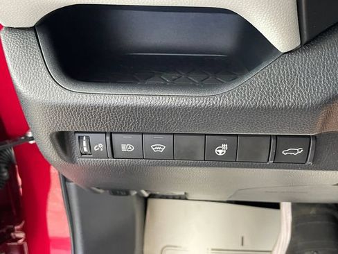Used 2025 Toyota RAV4 XLE Premium w/ Weather Package AWD/4WD image 15