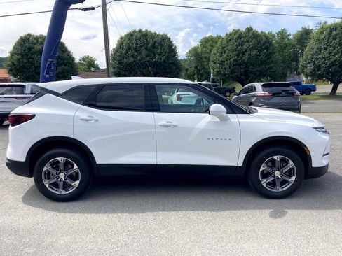 Used 2023 Chevrolet Blazer LT image 4