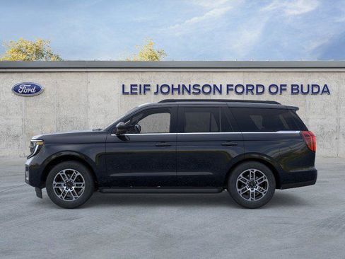 New 2026 Ford Expedition Active image 3