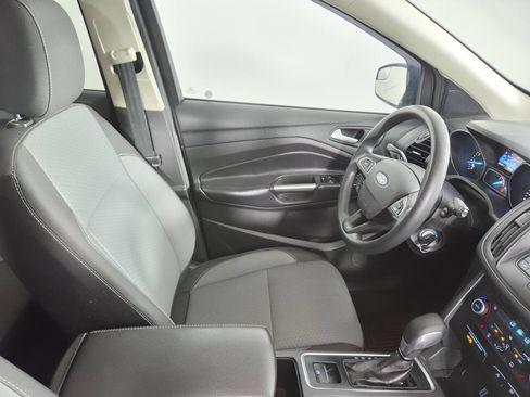 Used 2018 Ford Escape SE w/ SE Sync 3 Package AWD/4WD image 30