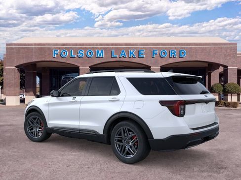 New 2026 Ford Explorer ST-Line w/ ST-Line Street Pack AWD/4WD image 4