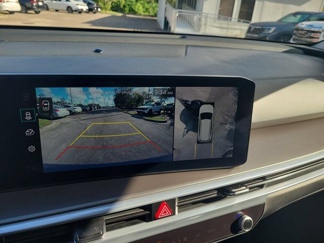 Used 2024 Kia Sorento SX FWD image 33