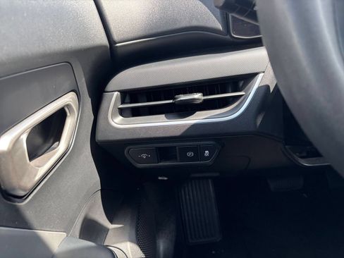 Used 2025 Kia K4 FWD image 33