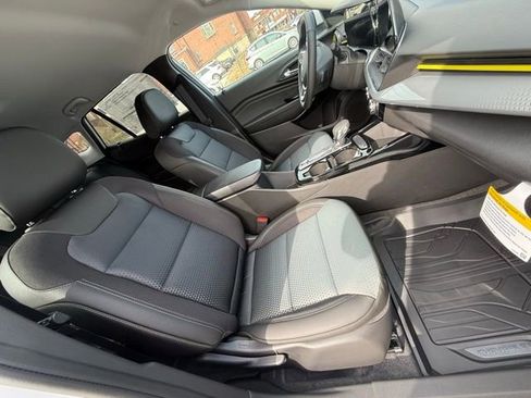 New 2026 Chevrolet Trax LT w/ Driver Confidence Package image 15