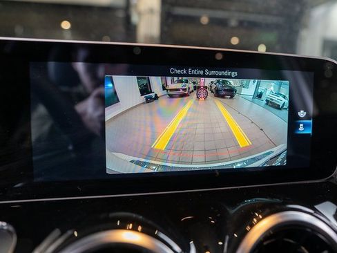 Certified 2021 Mercedes-Benz GLB 250 GLB 250 image 21