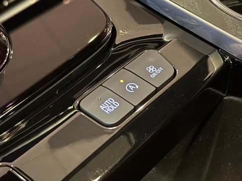 New 2025 Cadillac Escalade ESV Premium Luxury w/ Touring Package image 39