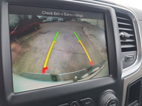 Used 2015 RAM 2500 SLT w/ Luxury Group image 49