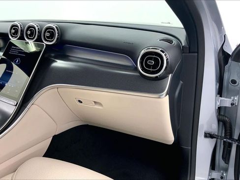 New 2026 Mercedes-Benz GLC 300 image 27