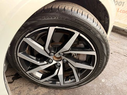 Used 2019 Volvo S60 T6 Momentum image 51