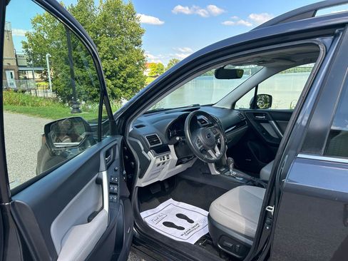 Used 2018 Subaru Forester 2.5i Limited AWD/4WD image 8
