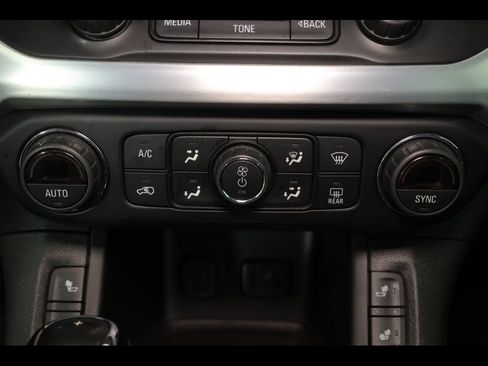 Used 2019 GMC Acadia SLT FWD image 22