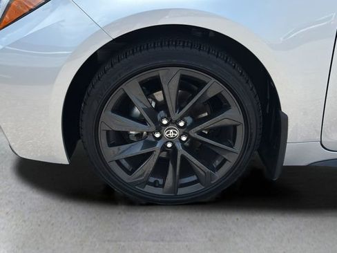 Used 2026 Toyota Corolla SE w/ SE Premium Package FWD image 27