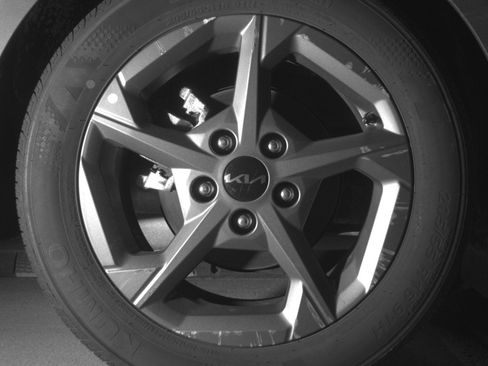 Used 2025 Kia K4 FWD image 15