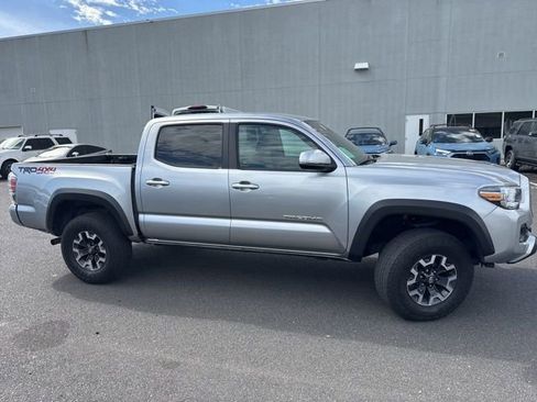 Used 2023 Toyota Tacoma TRD Off-Road w/ Technology Package image 6