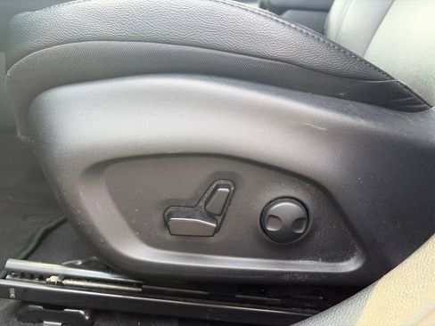 Used 2025 Jeep Compass Limited AWD/4WD image 19
